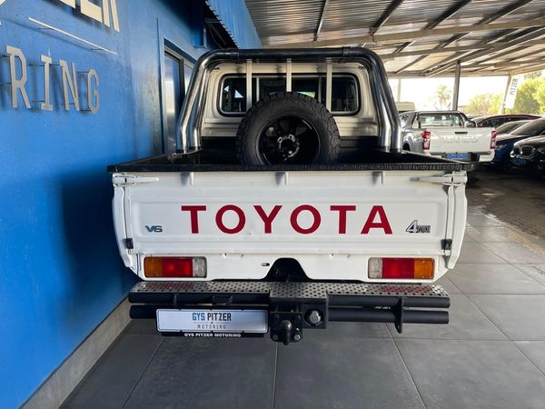 2022-Toyota-Land-Cruiser-79-40-Double-Cab image:12
