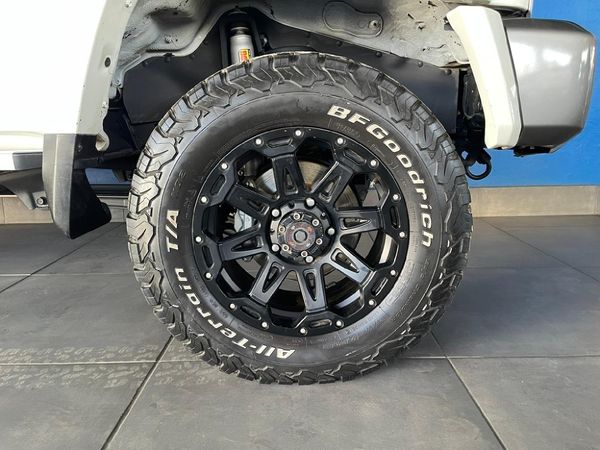 2022-Toyota-Land-Cruiser-79-40-Double-Cab image:13