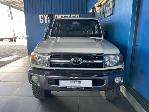 2022-Toyota-Land-Cruiser-79-40-Double-Cab image:1