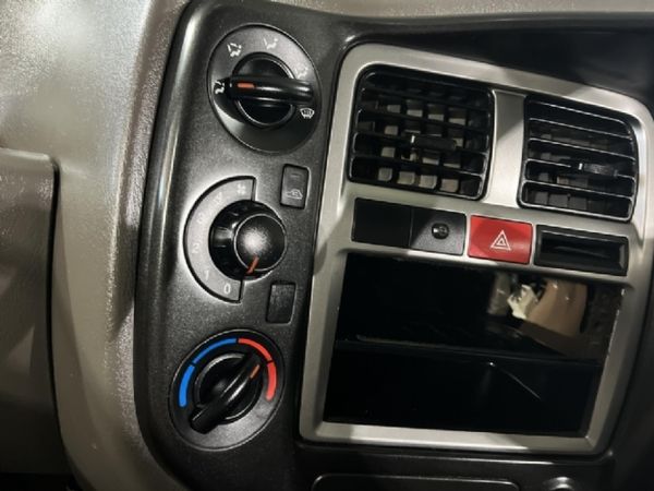2019-Hyundai-H100-Bakkie-26D-Dropside image:9