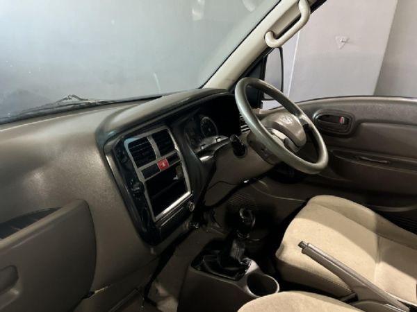 2019-Hyundai-H100-Bakkie-26D-Dropside image:6