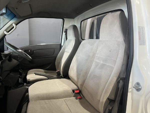 2019-Hyundai-H100-Bakkie-26D-Dropside image:8