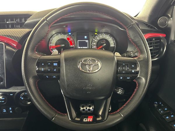 2024-Toyota-Hilux-28GD-6-GR-Sport-Double-Cab-4x4 image:11