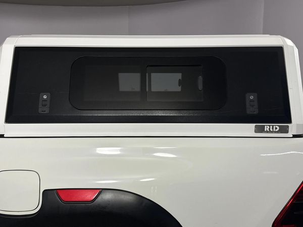 2024-Toyota-Hilux-28GD-6-GR-Sport-Double-Cab-4x4 image:14