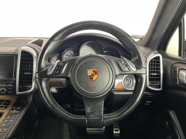 2011-Porsche-Cayenne-S-Auto image:9