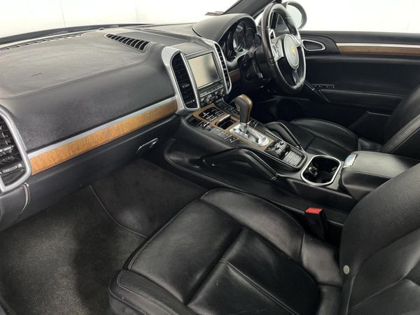 2011-Porsche-Cayenne-S-Auto image:5