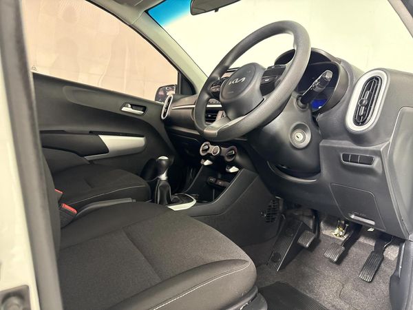 2022-Kia-Picanto-10-Street image:9