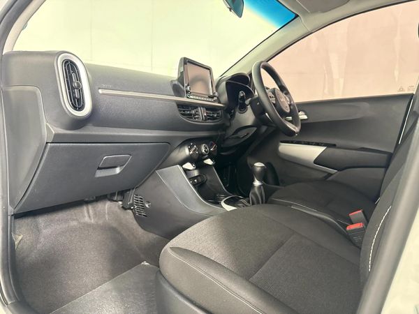2022-Kia-Picanto-10-Street image:8