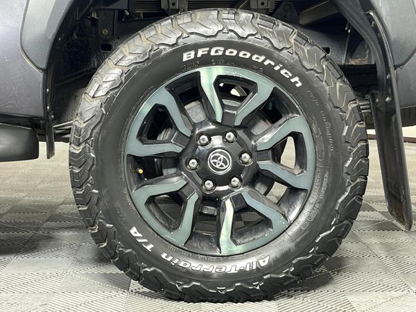 2023-Toyota-Hilux-28-GD-6-Raised-Body-Legend-RS-4x4-Auto-Double-Cab image:6