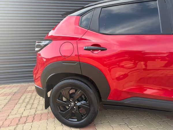 2025-Nissan-Magnite-Kuro-10T-CVT-Auto image:4