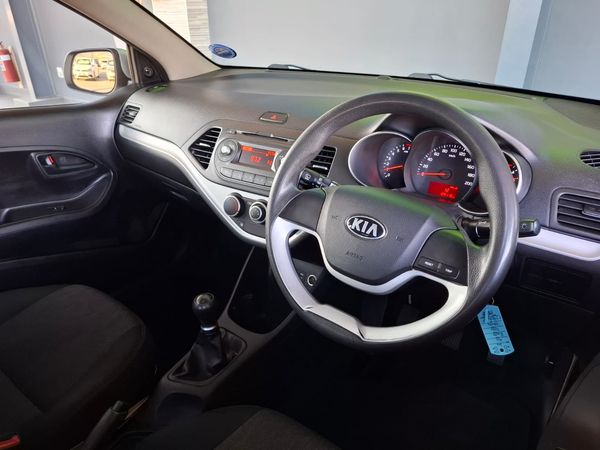 2016-Kia-Picanto-10-LX image:12