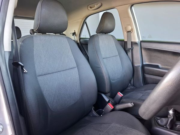 2016-Kia-Picanto-10-LX image:14