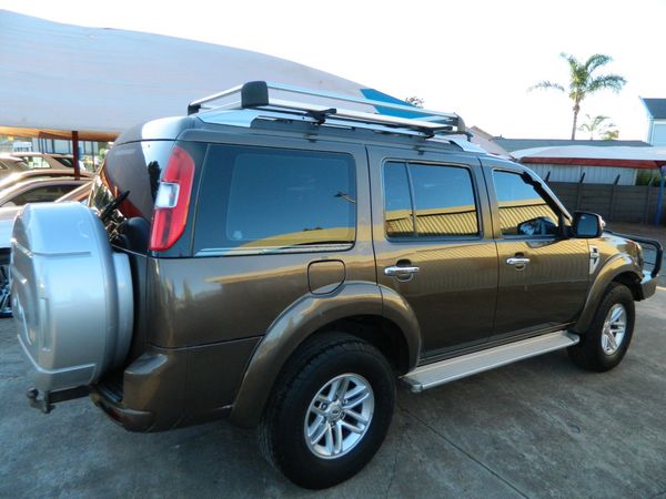 2011-Ford-Everest-30-TDCi-XLT-4x4 image:9