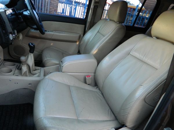 2011-Ford-Everest-30-TDCi-XLT-4x4 image:3