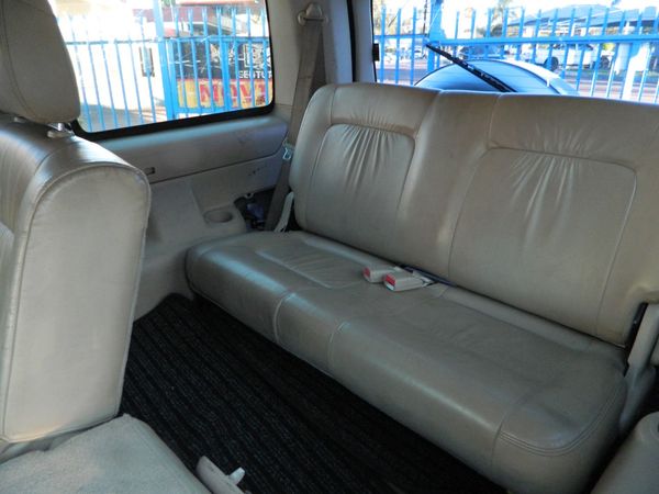 2011-Ford-Everest-30-TDCi-XLT-4x4 image:5