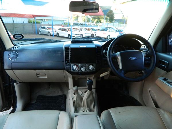 2011-Ford-Everest-30-TDCi-XLT-4x4 image:6