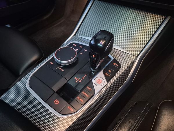 2022-BMW-3-Series-318i-M-Mzansi-Edition-Auto-g20 image:14