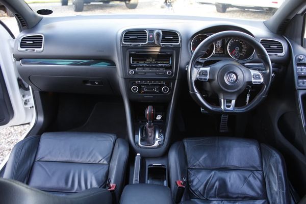 2012-Volkswagen-Golf-VI-GTI-20-TSI-Auto image:9