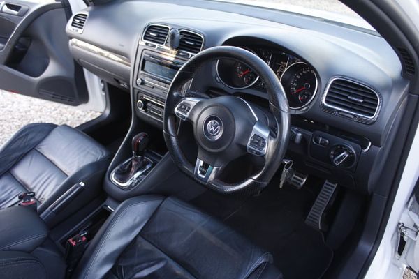 2012-Volkswagen-Golf-VI-GTI-20-TSI-Auto image:11