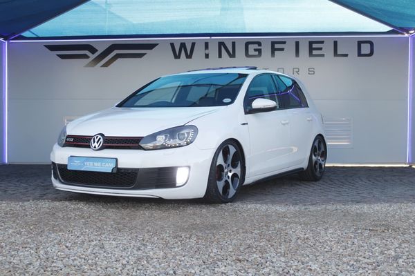 2012-Volkswagen-Golf-VI-GTI-20-TSI-Auto image:2