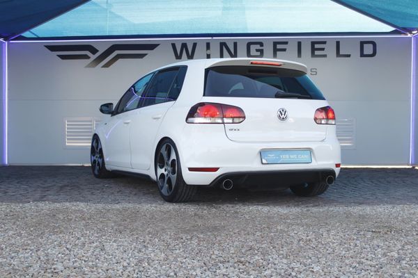 2012-Volkswagen-Golf-VI-GTI-20-TSI-Auto image:3