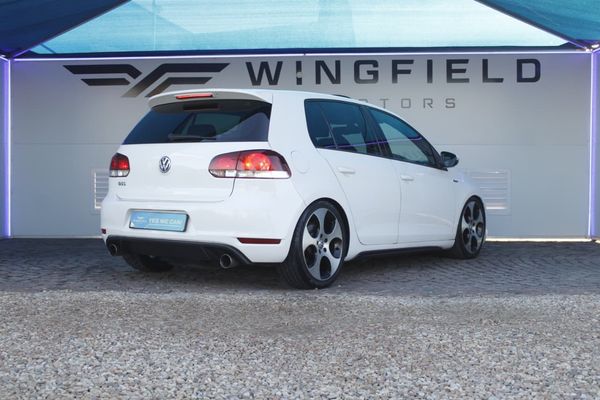 2012-Volkswagen-Golf-VI-GTI-20-TSI-Auto image:5