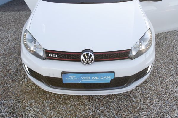 2012-Volkswagen-Golf-VI-GTI-20-TSI-Auto image:7
