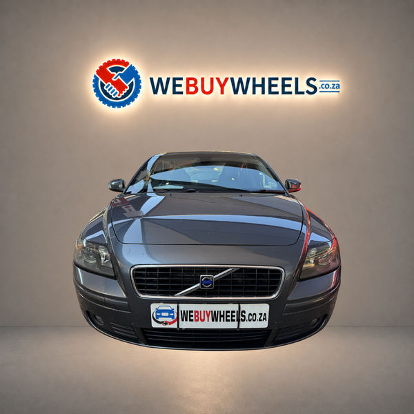 2006-Volvo-S40-20i image:1