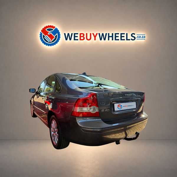 2006-Volvo-S40-20i image:3