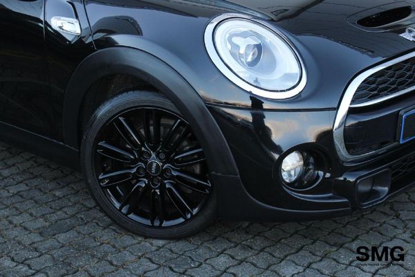 2017-MINI-Hatch-Cooper-S-Auto image:13