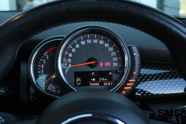 2017-MINI-Hatch-Cooper-S-Auto image:15