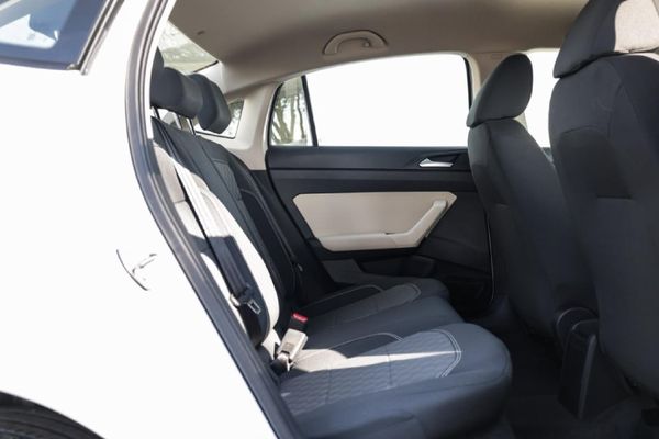 2026-Volkswagen-Polo-16-Classic-Auto image:13