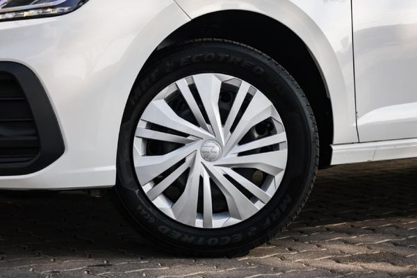 2026-Volkswagen-Polo-16-Classic-Auto image:1