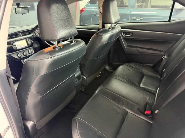 2015-Toyota-Corolla-16-Prestige image:16