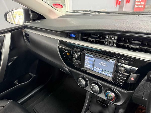 2015-Toyota-Corolla-16-Prestige image:6