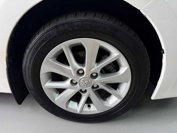 2015-Toyota-Corolla-16-Prestige image:7