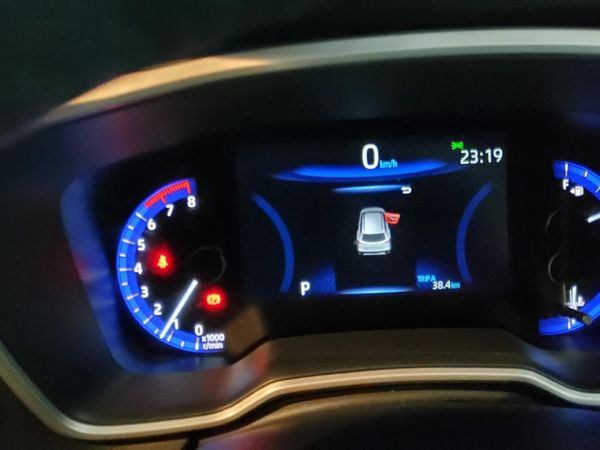 2025-Toyota-Corolla-Cross-18-XS image:10