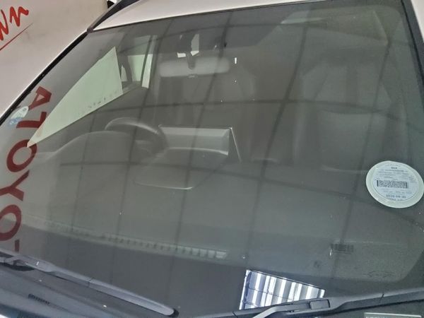2025-Toyota-Corolla-Cross-18-XS image:12