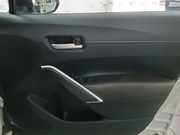 2025-Toyota-Corolla-Cross-18-XS image:21