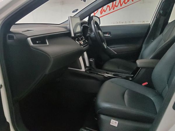 2025-Toyota-Corolla-Cross-18-XS image:6