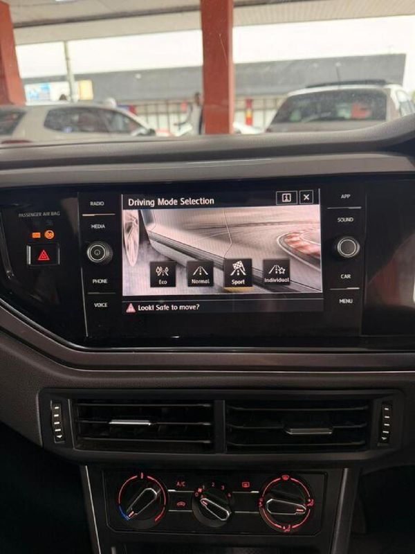 2019-Volkswagen-Polo-10-TSI-Highline-Auto-85kW image:11
