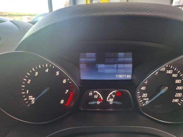 2015-Ford-Kuga-15-EcoBoost-Trend-Auto image:14