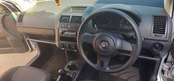 2017-Volkswagen-Polo-Vivo-GP-14-Trendline image:25