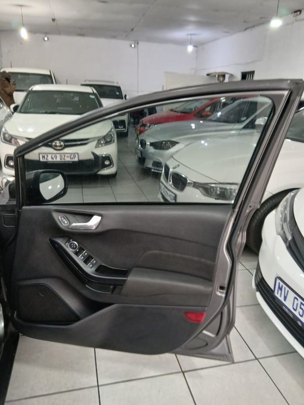 2021-Ford-Fiesta-10-EcoBoost-Trend-5-dr-Auto image:10