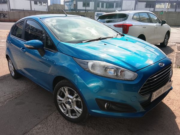 2017-Ford-Fiesta-10-EcoBoost-Ambiente-Auto-5-dr image:2