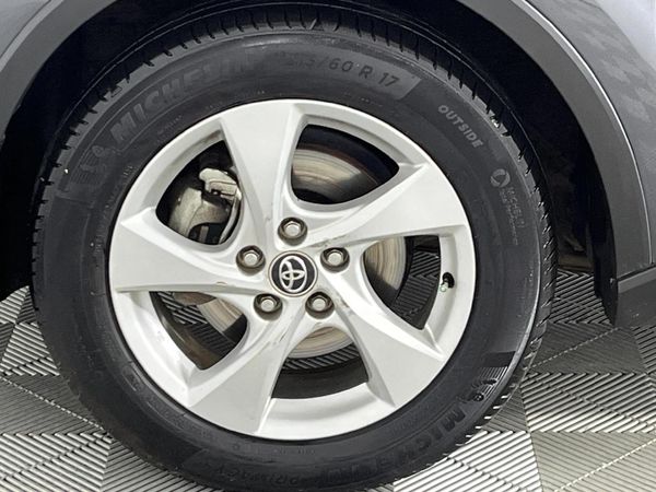 2017-Toyota-C-HR-12T-Plus image:4