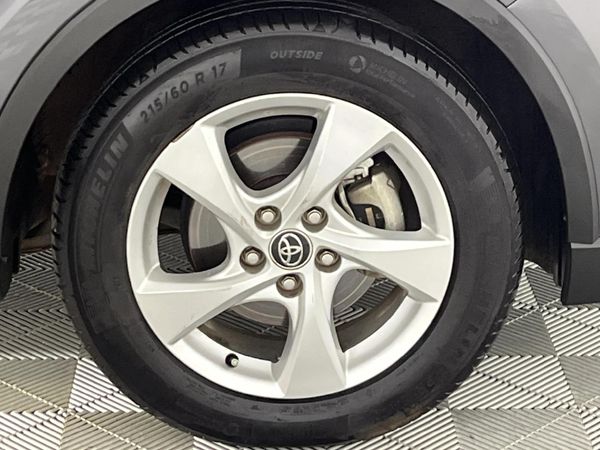 2017-Toyota-C-HR-12T-Plus image:5