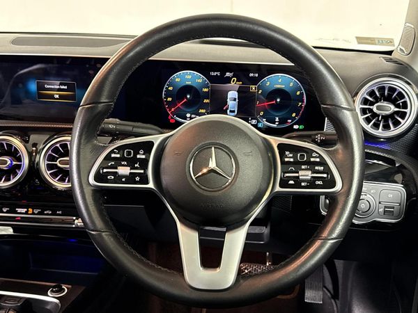 2020-Mercedes-Benz-A-Class-A-200-Sedan image:11
