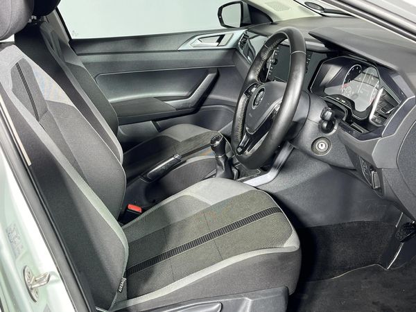 2018-Volkswagen-Polo-10-TSI-Highline-85kW image:9