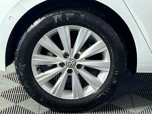 2018-Volkswagen-Polo-10-TSI-Highline-85kW image:7